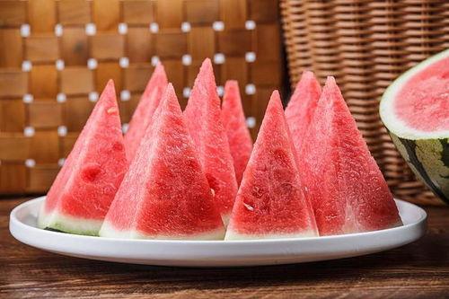 四点吃瓜,揭秘娱乐圈幕后真相