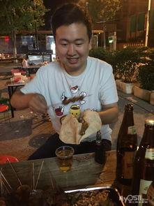 滨海小胖吃瓜事件,揭秘网络舆论的狂欢与反思