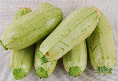 喝酒可以吃瓜吗,健康搭配的饮食智慧